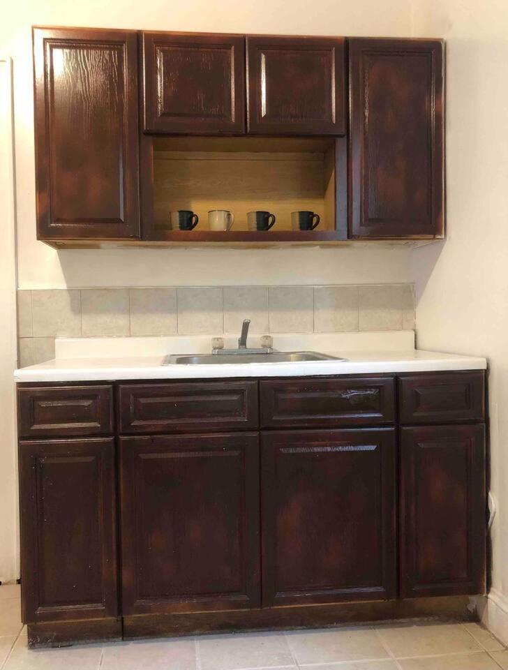 Spacious And Bright 2 Bedroom Apartment With 1 Bathroom And Private Street Entrance Paterson Exterior photo
